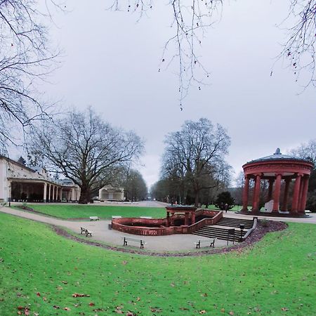 Von Privat, Grosses Zimmer Sehr Zentral In Bad Homburg Stadtmitte Bad Hombourg Extérieur photo