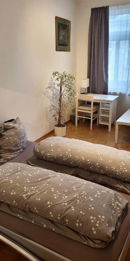 Von Privat, Grosses Zimmer Sehr Zentral In Bad Homburg Stadtmitte Bad Hombourg Extérieur photo